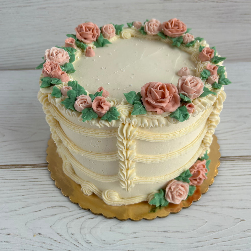 Vintage Roses Wreath Cake